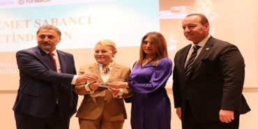 Kadınların Zirvesi: Onurlandırılan İsimler