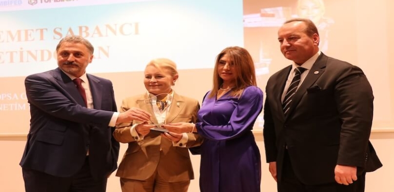 Kadınların Zirvesi: Onurlandırılan İsimler