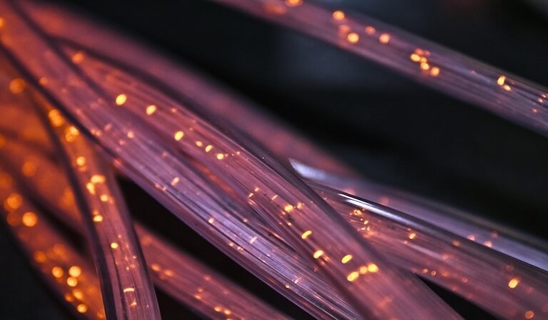 Fiber Hızında Gelişen Uçurum: Kimler Bağlı, Kimler Dışarıda