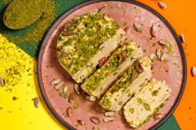 Sofraların Yeni Gözdesi: Rafine Şekersiz Tahin Helvası ile Sağlıklı Tatlı Keyfi