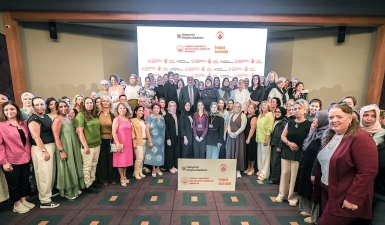 Türkiye’nin Girişimci Kadınları Antalya’da Buluştu: Kadın Girişimcilere Dijital Dünyada Yeni Fırsatlar